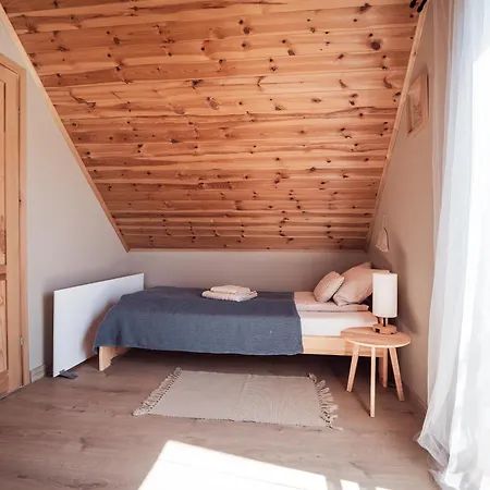 Sierplejs Hill - Przy Szlaku W Gorach Sowich 木屋 *